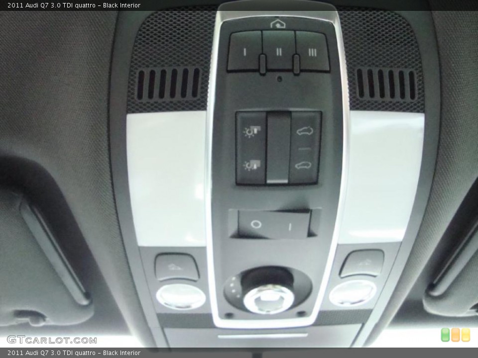 Black Interior Controls for the 2011 Audi Q7 3.0 TDI quattro #39031927