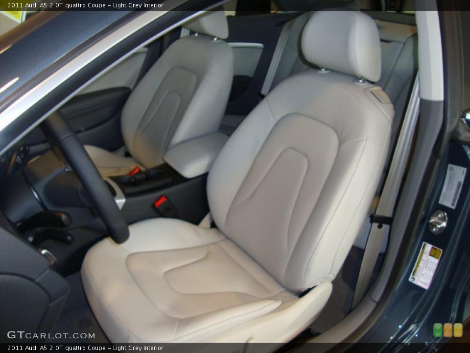 Light Grey Interior Photo for the 2011 Audi A5 2.0T quattro Coupe #39034113