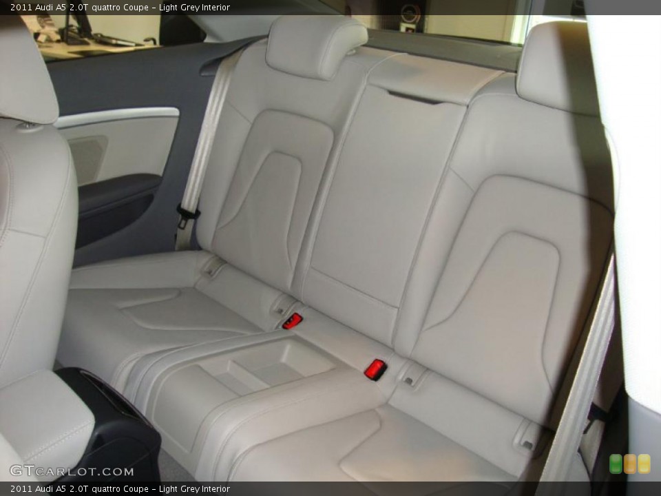 Light Grey Interior Photo for the 2011 Audi A5 2.0T quattro Coupe #39034253