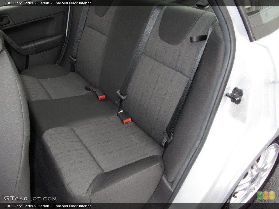 Charcoal Black Interior Photo for the 2008 Ford Focus SE Sedan #39035379