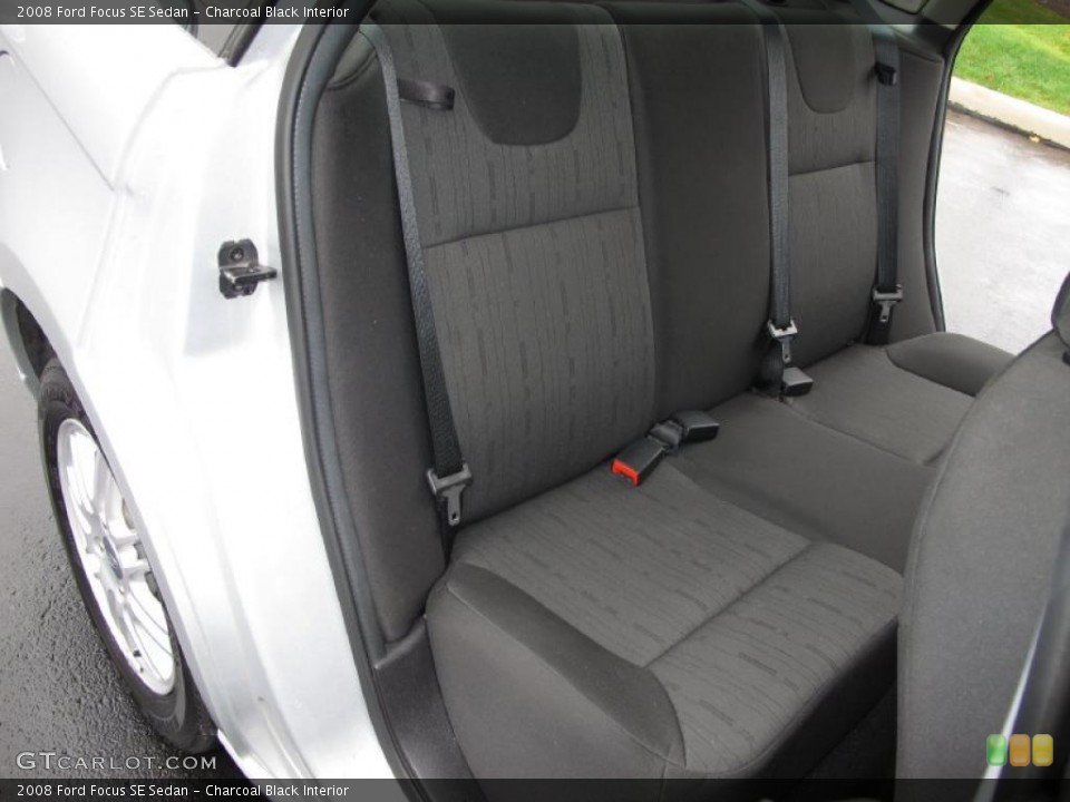 Charcoal Black Interior Photo for the 2008 Ford Focus SE Sedan #39035395