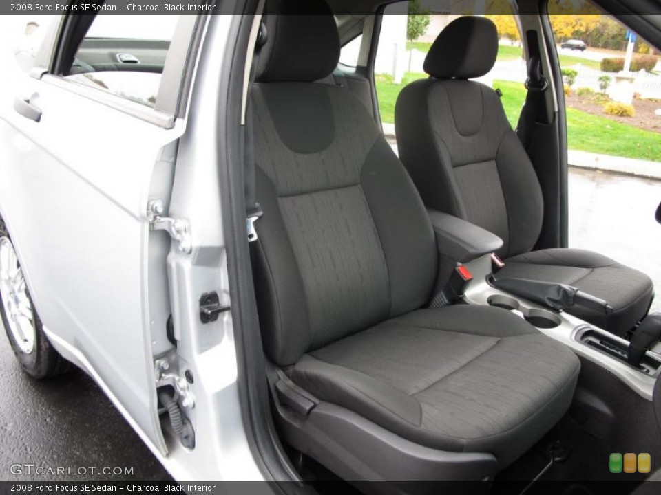 Charcoal Black Interior Photo for the 2008 Ford Focus SE Sedan #39035407