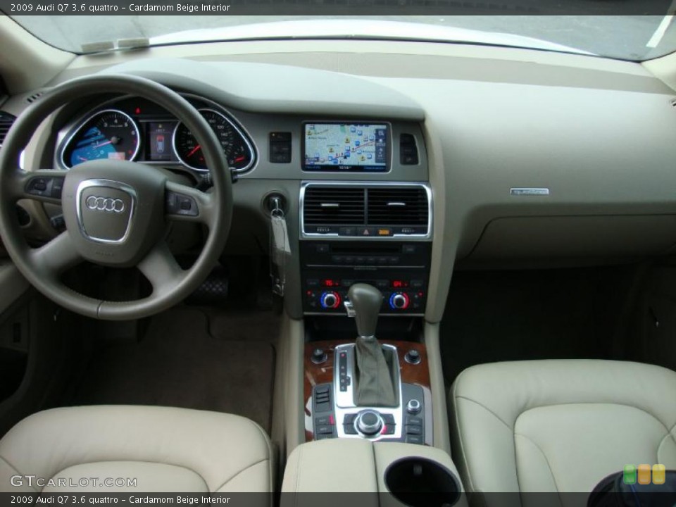 Cardamom Beige Interior Dashboard for the 2009 Audi Q7 3.6 quattro #39038959