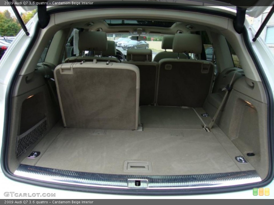 Cardamom Beige Interior Trunk for the 2009 Audi Q7 3.6 quattro #39038987
