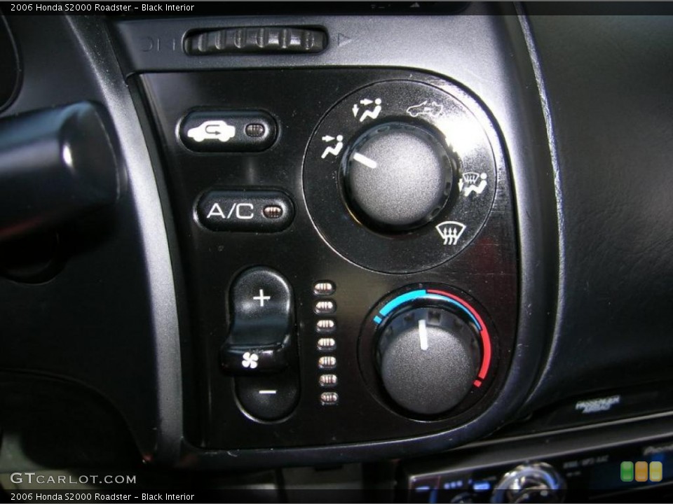 Black Interior Controls for the 2006 Honda S2000 Roadster #39040175