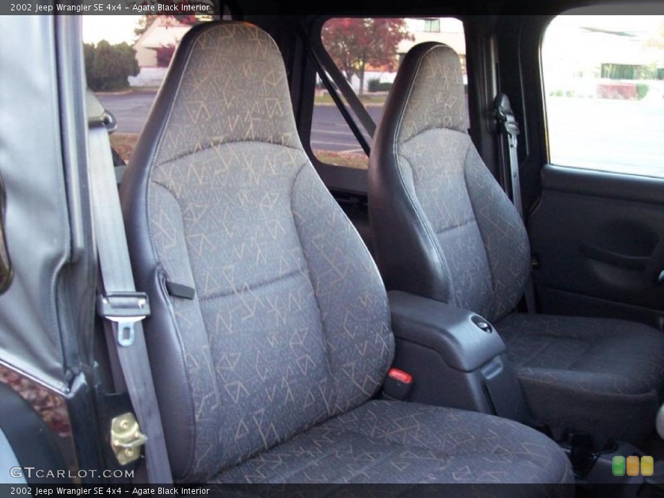 Agate Black Interior Photo for the 2002 Jeep Wrangler SE 4x4 #39043395