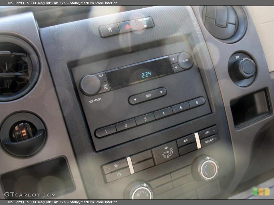 Stone/Medium Stone Interior Controls for the 2009 Ford F150 XL Regular Cab 4x4 #39043659
