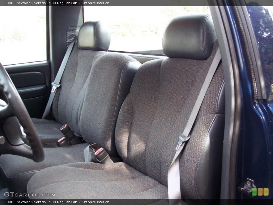 Graphite Interior Photo for the 2000 Chevrolet Silverado 1500 Regular Cab #39044744