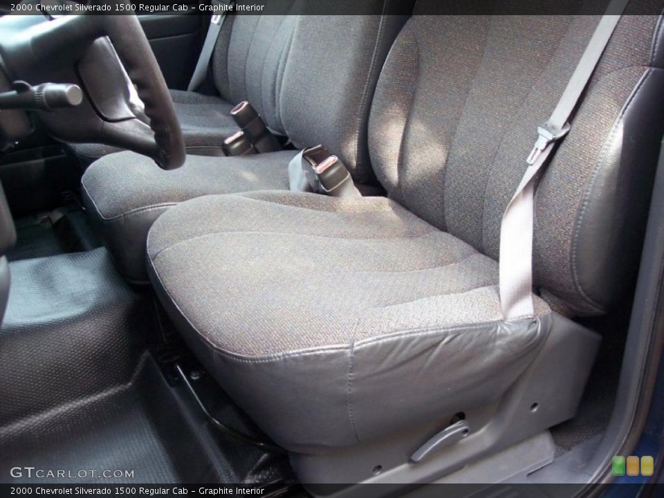 Graphite Interior Photo for the 2000 Chevrolet Silverado 1500 Regular Cab #39044760