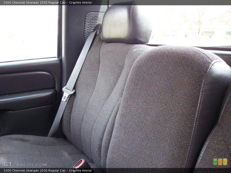 Graphite Interior Photo for the 2000 Chevrolet Silverado 1500 Regular Cab #39044788