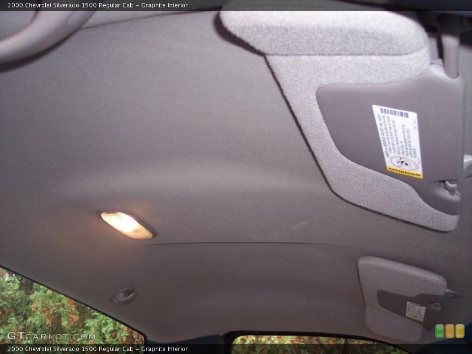 Graphite Interior Photo for the 2000 Chevrolet Silverado 1500 Regular Cab #39044864