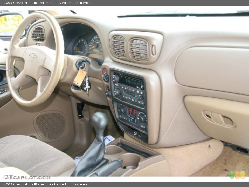 Medium Oak Interior Dashboard for the 2003 Chevrolet TrailBlazer LS 4x4 #39045184