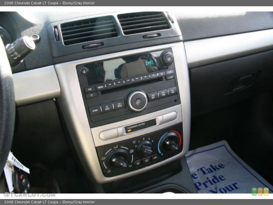 Ebony/Gray Interior Controls for the 2008 Chevrolet Cobalt LT Coupe #39045512