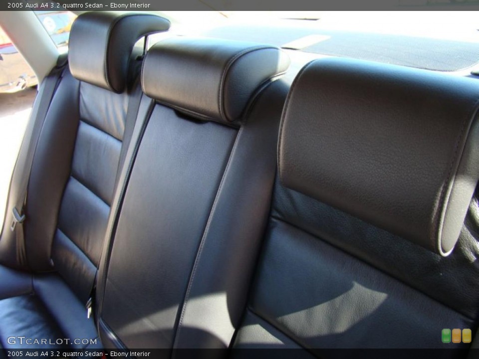 Ebony Interior Photo for the 2005 Audi A4 3.2 quattro Sedan #39045820