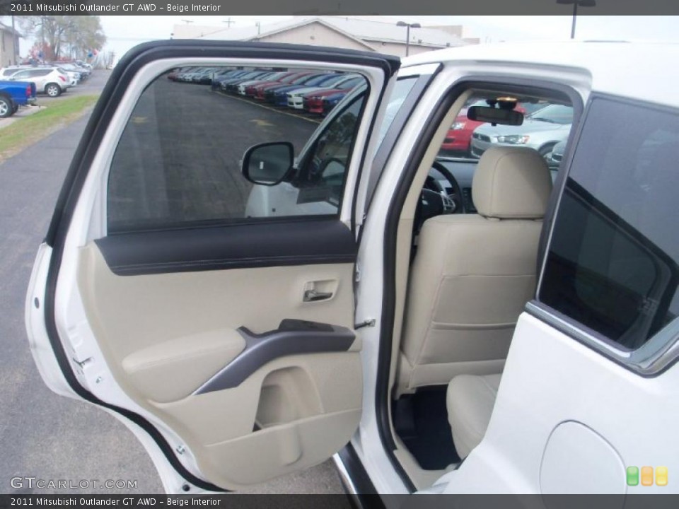 Beige Interior Door Panel for the 2011 Mitsubishi Outlander GT AWD #39047136