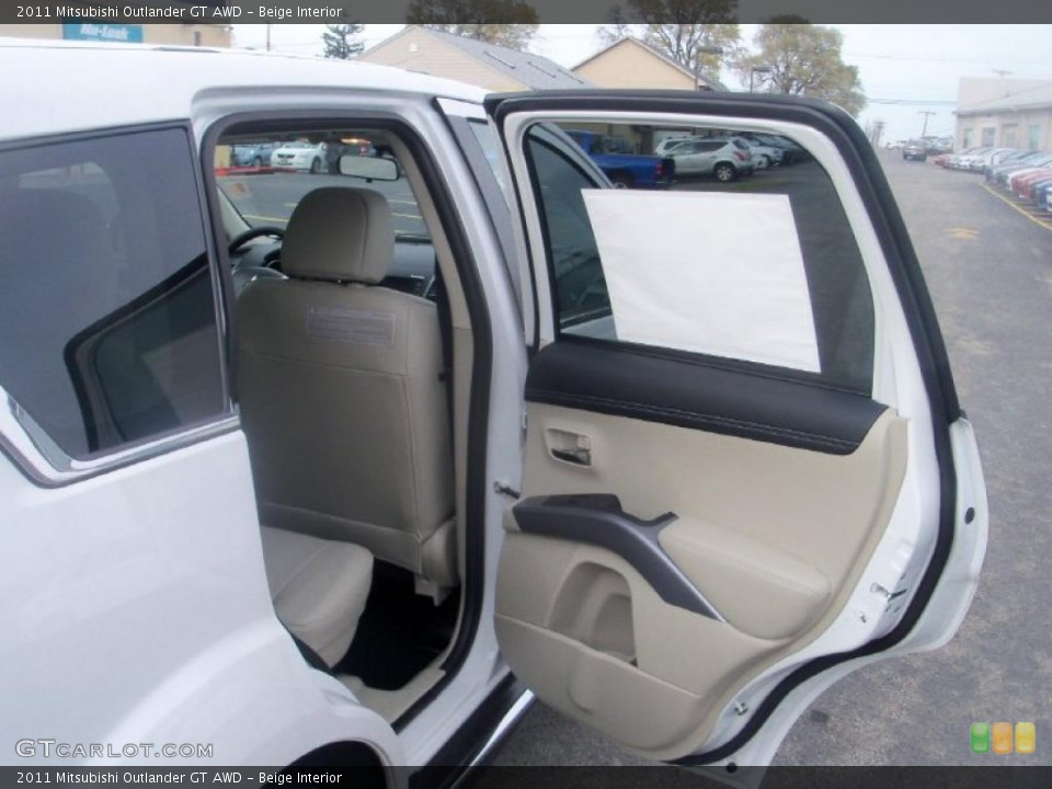 Beige Interior Door Panel for the 2011 Mitsubishi Outlander GT AWD #39047156