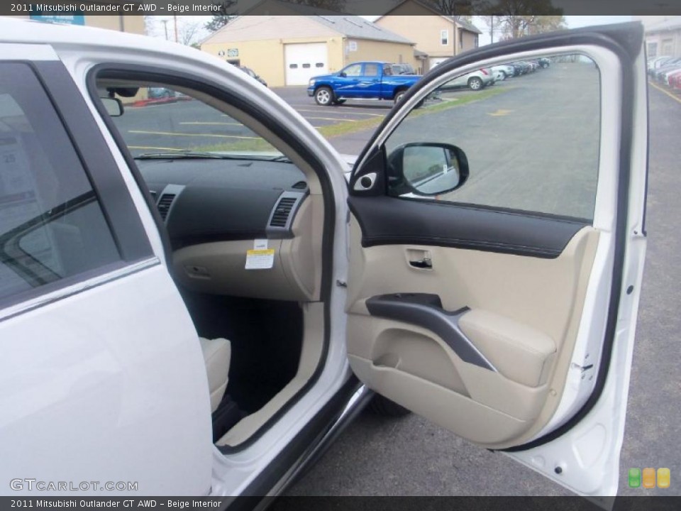 Beige Interior Door Panel for the 2011 Mitsubishi Outlander GT AWD #39047164