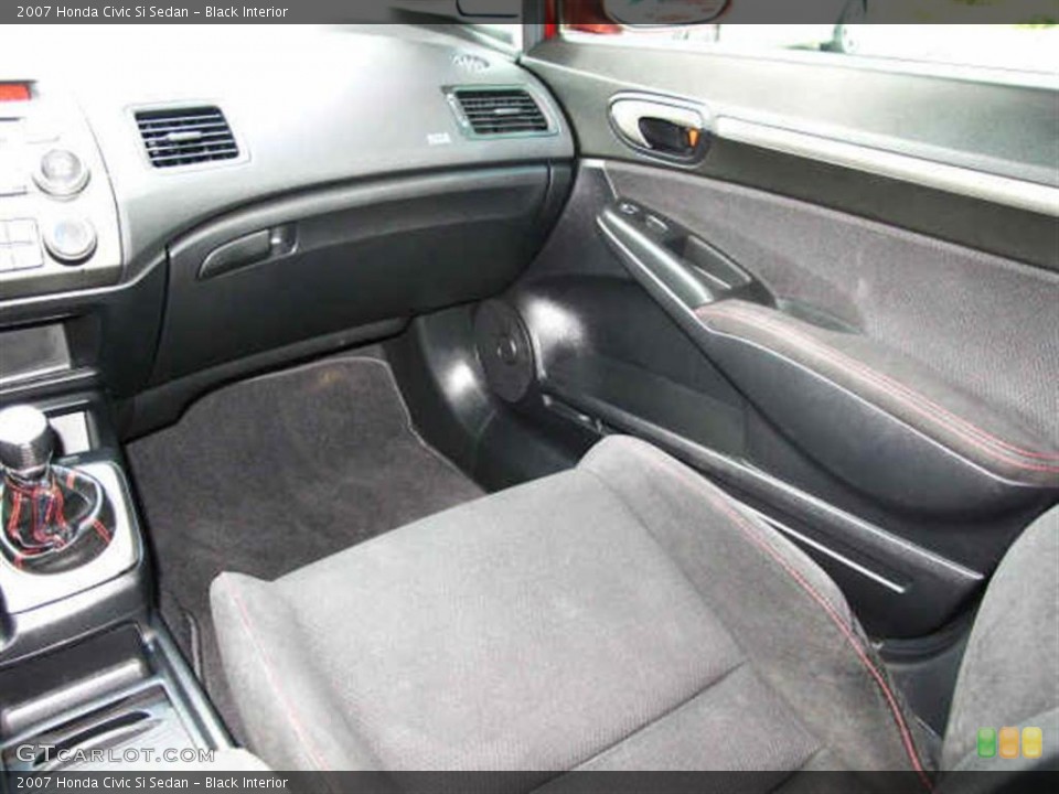 Black Interior Photo for the 2007 Honda Civic Si Sedan #39048552