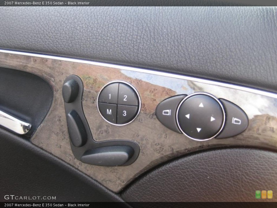 Black Interior Controls for the 2007 Mercedes-Benz E 350 Sedan #39051400
