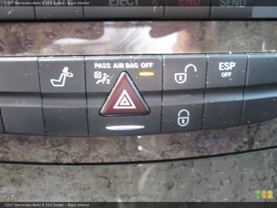 Black Interior Controls for the 2007 Mercedes-Benz E 350 Sedan #39051508