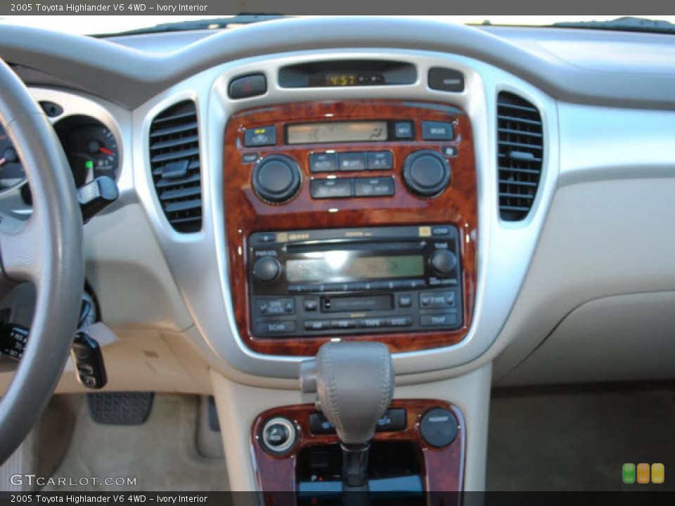 Ivory Interior Controls for the 2005 Toyota Highlander V6 4WD #39052496