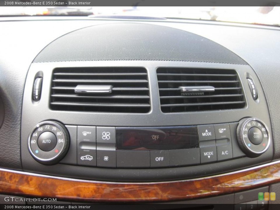 Black Interior Controls for the 2008 Mercedes-Benz E 350 Sedan #39053652