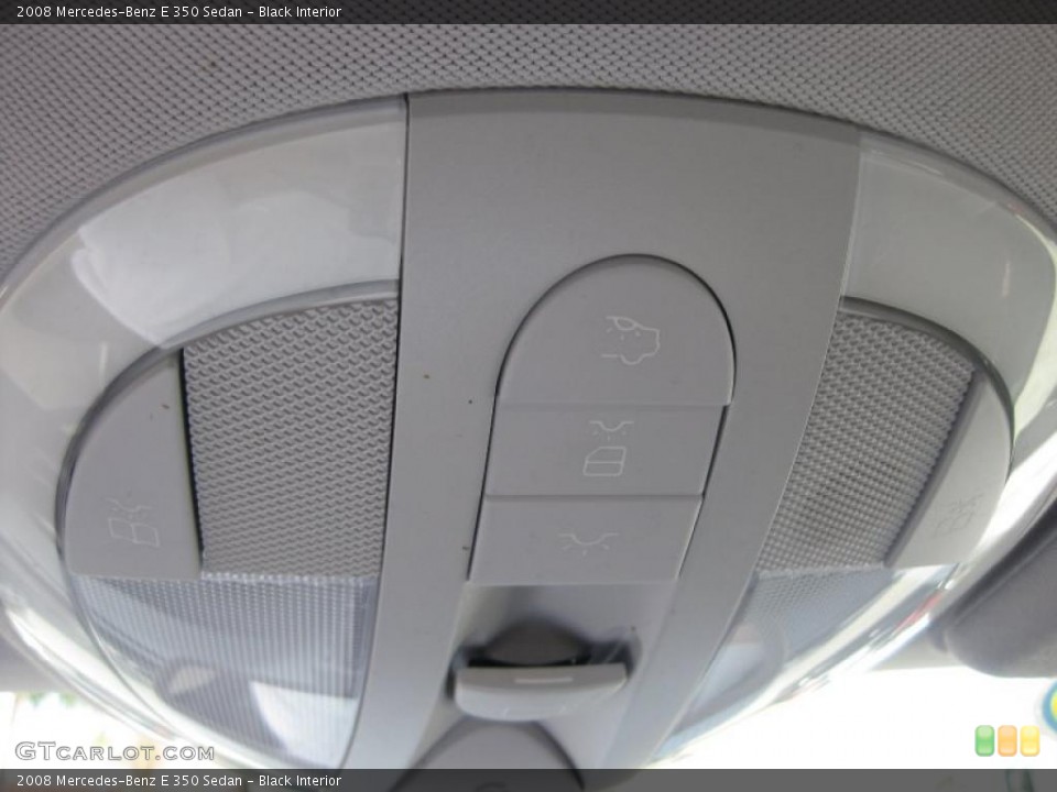 Black Interior Controls for the 2008 Mercedes-Benz E 350 Sedan #39053688