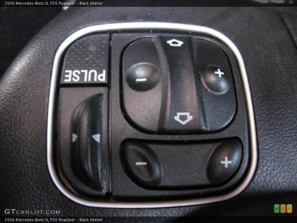 Black Interior Controls for the 2009 Mercedes-Benz SL 550 Roadster #39053948