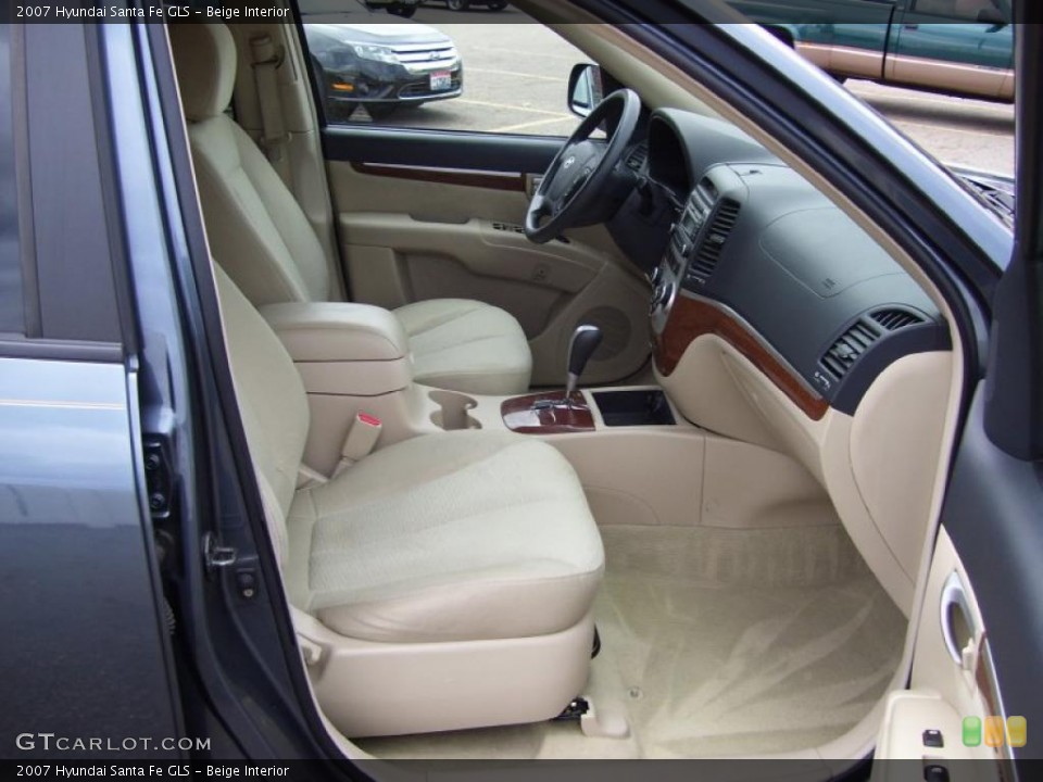 Beige Interior Photo for the 2007 Hyundai Santa Fe GLS #39054076