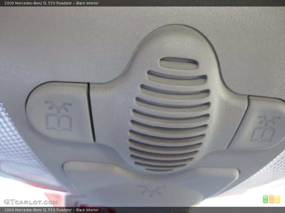 Black Interior Controls for the 2009 Mercedes-Benz SL 550 Roadster #39054080