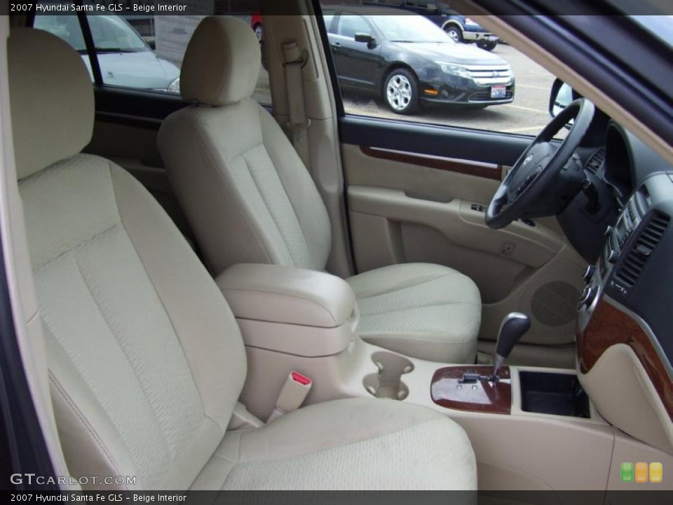 Beige Interior Photo for the 2007 Hyundai Santa Fe GLS #39054092