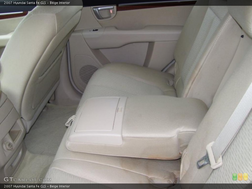 Beige Interior Photo for the 2007 Hyundai Santa Fe GLS #39054140