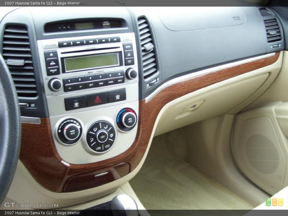 Beige Interior Dashboard for the 2007 Hyundai Santa Fe GLS #39054220