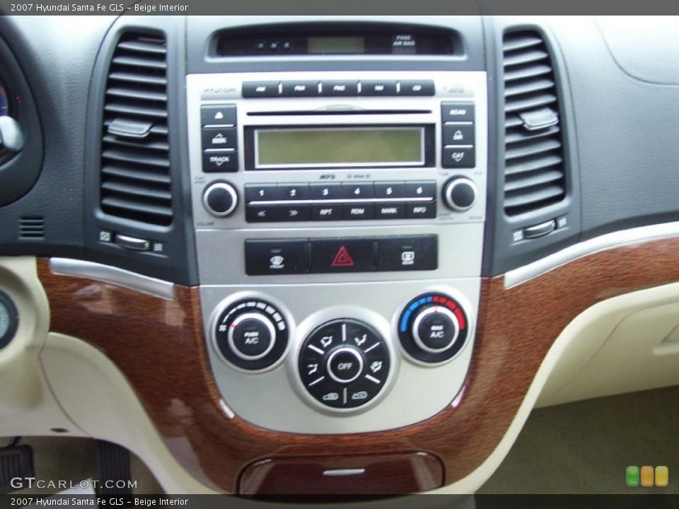 Beige Interior Controls for the 2007 Hyundai Santa Fe GLS #39054236
