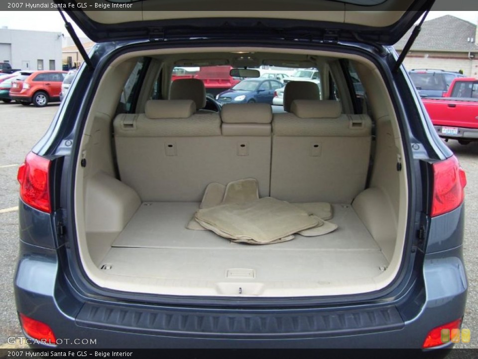 Beige Interior Trunk for the 2007 Hyundai Santa Fe GLS #39054316