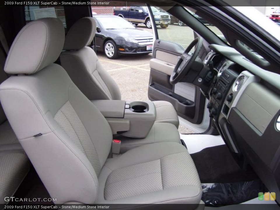 Stone/Medium Stone Interior Photo for the 2009 Ford F150 XLT SuperCab #39054604