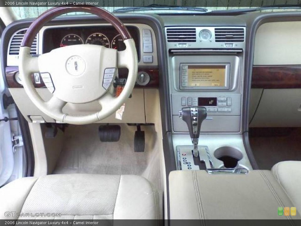 Camel Interior Dashboard for the 2006 Lincoln Navigator Luxury 4x4 #39054908