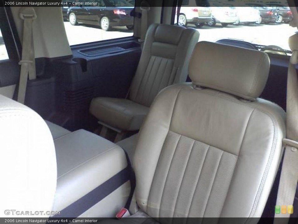Camel Interior Photo for the 2006 Lincoln Navigator Luxury 4x4 #39054936