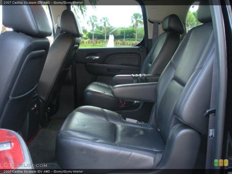 Ebony/Ebony Interior Photo for the 2007 Cadillac Escalade ESV AWD #39055972