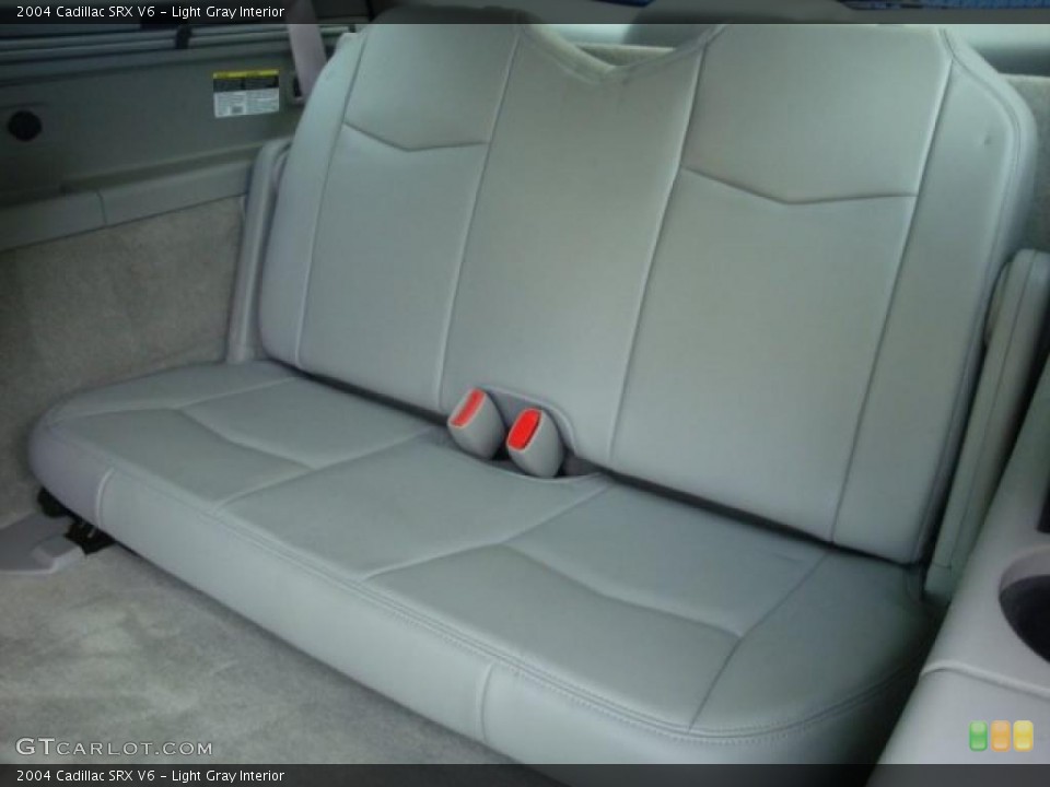 Light Gray Interior Photo for the 2004 Cadillac SRX V6 #39057152