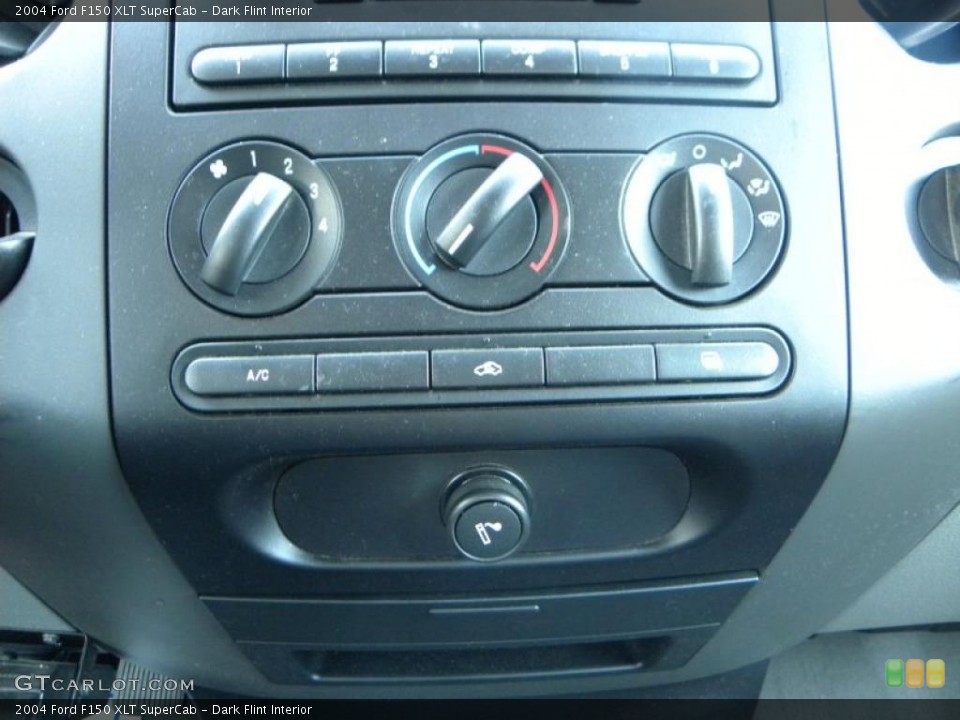 Dark Flint Interior Controls for the 2004 Ford F150 XLT SuperCab #39063255