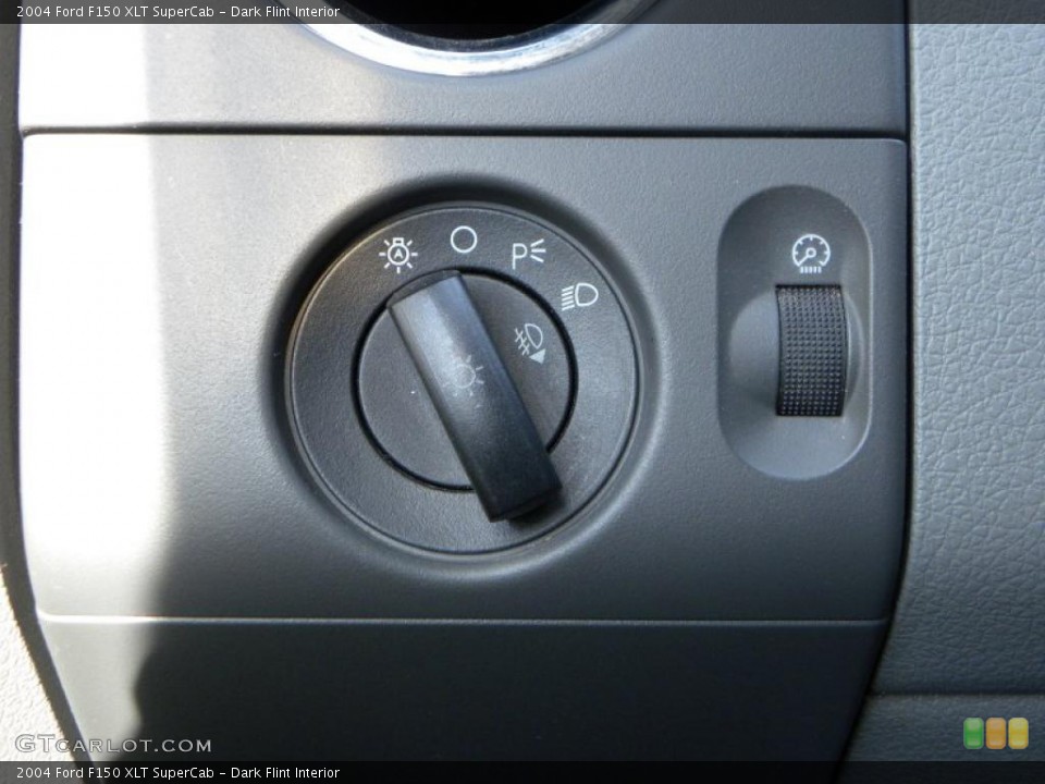 Dark Flint Interior Controls for the 2004 Ford F150 XLT SuperCab #39063348