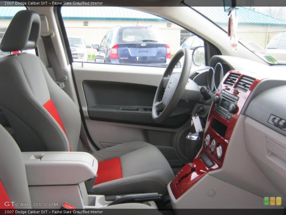 Pastel Slate Gray/Red Interior Photo for the 2007 Dodge Caliber SXT #39066799