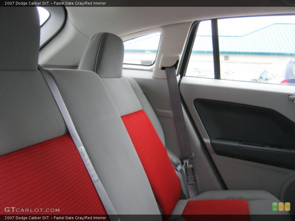 Pastel Slate Gray/Red Interior Photo for the 2007 Dodge Caliber SXT #39066815