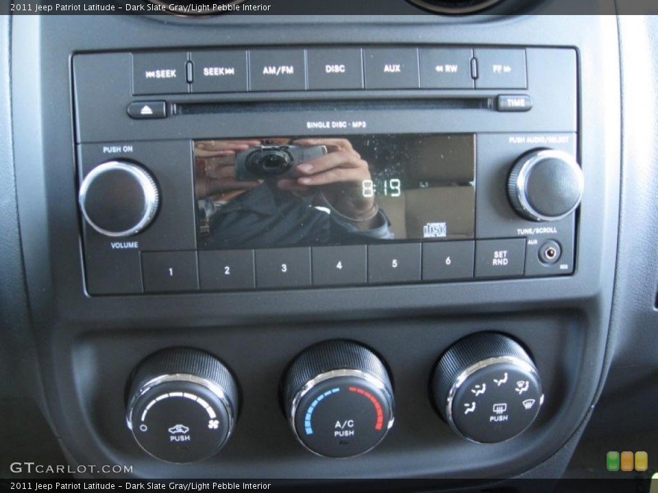 Dark Slate Gray/Light Pebble Interior Controls for the 2011 Jeep Patriot Latitude #39067507