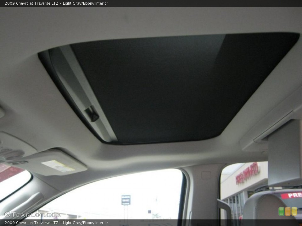 Light Gray/Ebony Interior Sunroof for the 2009 Chevrolet Traverse LTZ #39067531