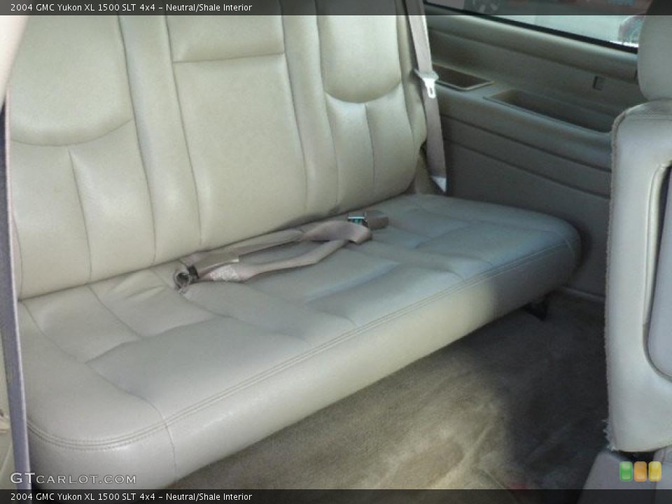 Neutral/Shale Interior Photo for the 2004 GMC Yukon XL 1500 SLT 4x4 #39068415