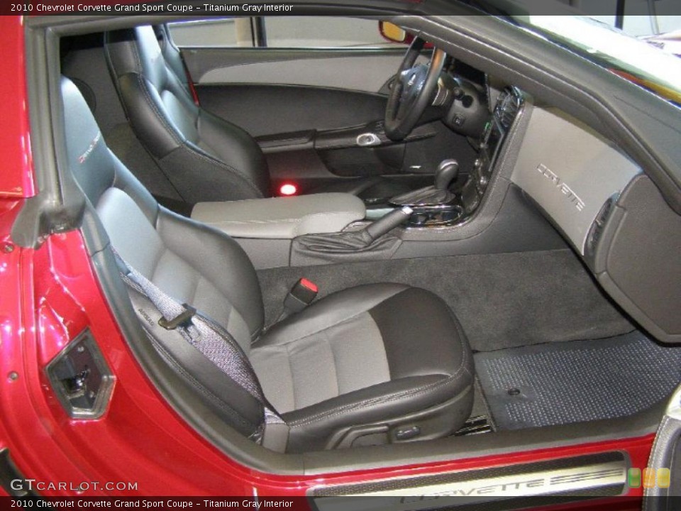 Titanium Gray Interior Photo for the 2010 Chevrolet Corvette Grand Sport Coupe #39069115