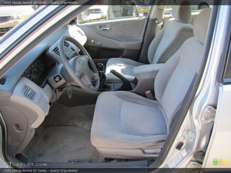 Quartz Gray Interior Photo for the 2002 Honda Accord DX Sedan #39072287