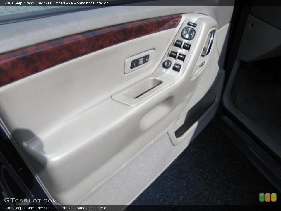 Sandstone Interior Door Panel for the 2004 Jeep Grand Cherokee Limited 4x4 #39073107